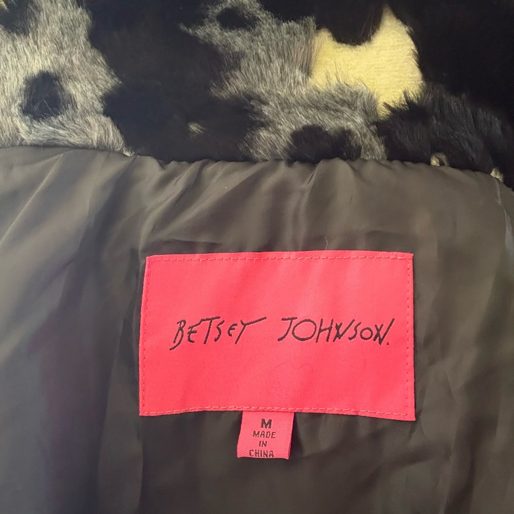 Vintage faux fur Betsey Johnson coat - Picture 4 of 5